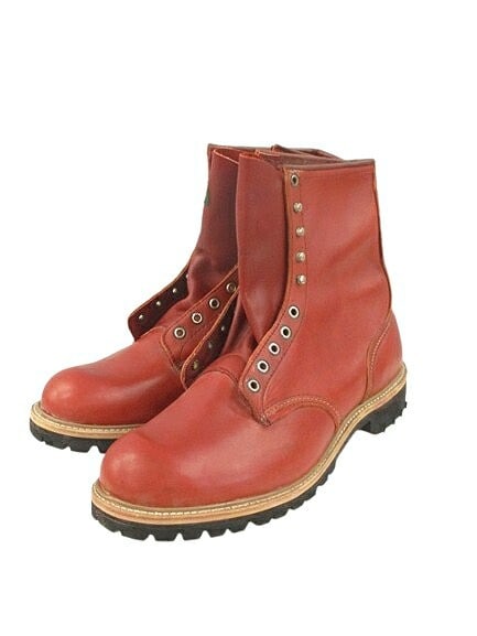 Red Wing 1993 semicircular dog tag: Red Wing 1993 semicircular dog tag 899 logger boots deadstock Irish Condition: Pre-owned Brand: Red Wing Country: Japan SN: MOR_0820 Department: NA Type: Boot Character: Boots US