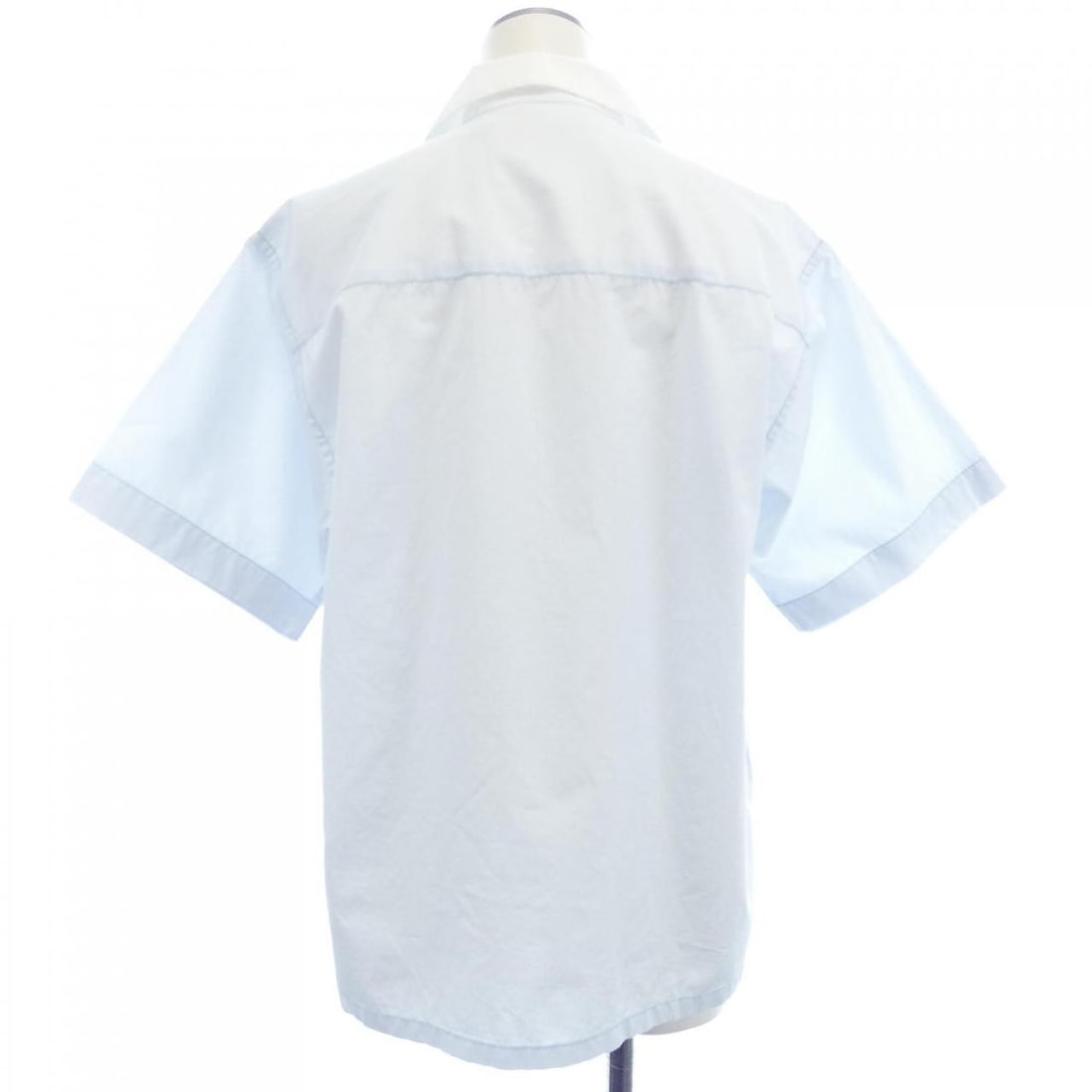 Authentic Marni MARNI S Sshirt #241-003-639-1153: Authentic Marni MARNI S Sshirt #241-003-639-1153 Condition: Pre-owned - Good Brand: Marni Style: SHIRT Color: Blue Material: See Image Gender: Mens Size: 44 Size Type: Regular <b