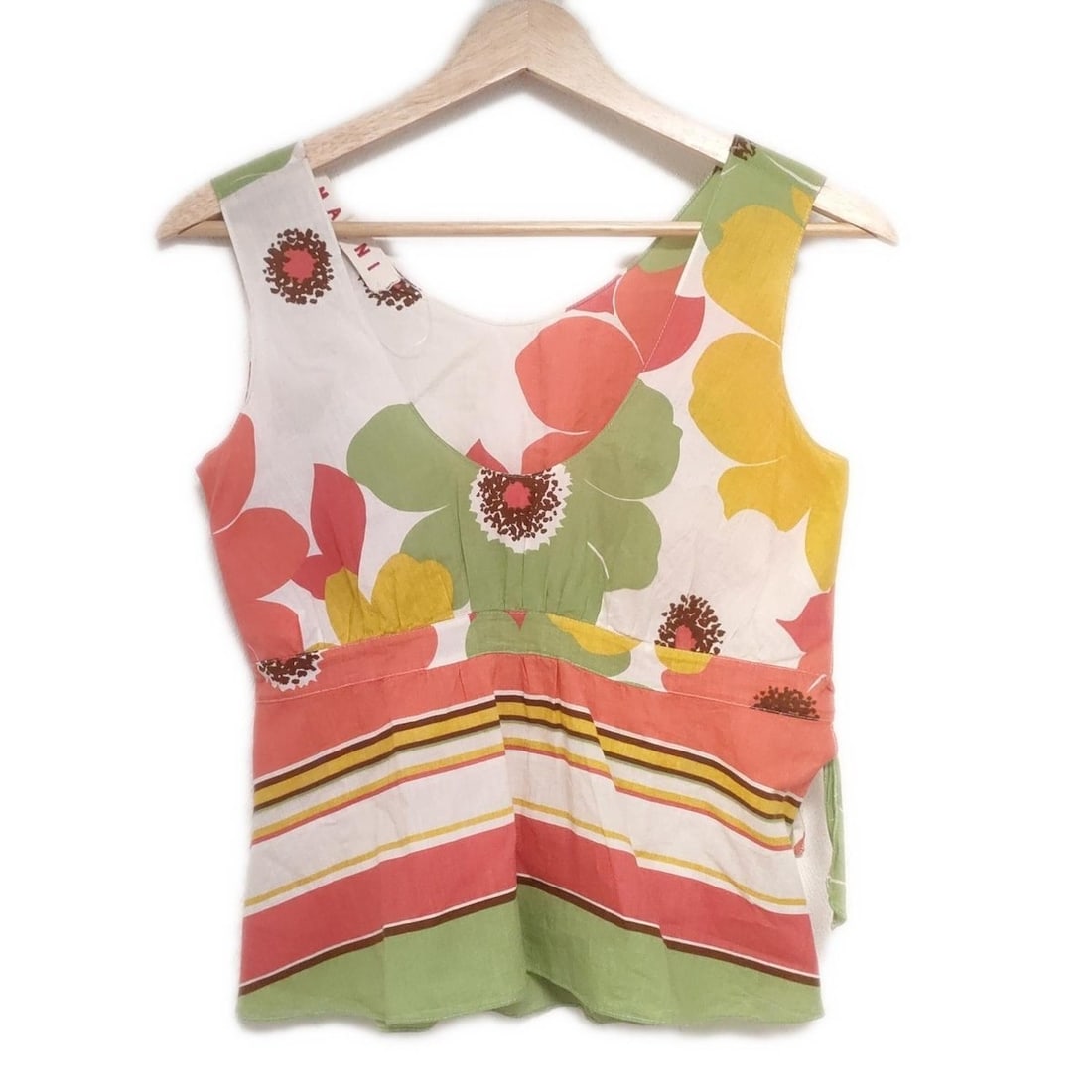 Auth MARNI - Multi Womens Shirt: Auth MARNI - Multi Womens Shirt Condition: Pre-owned - Good Brand: MARNI Style: Shirt Color: Multi Material: Please see the photo of the quality tag ConditionRank: 6 Department: Womens <b