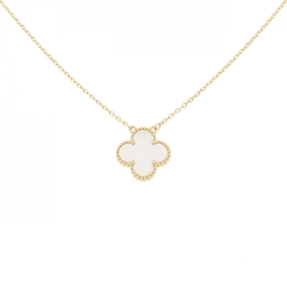 Van Cleef & Arpels Vintage Alhambra: Van Cleef & Arpels Vintage Alhambra Necklace Condition: Pre-owned Brand: Van Cleef & Arpels Country: Japan SN: MOR_0820 Main Stone Creation: Natural Main Stone: Pearl Material: Pearl