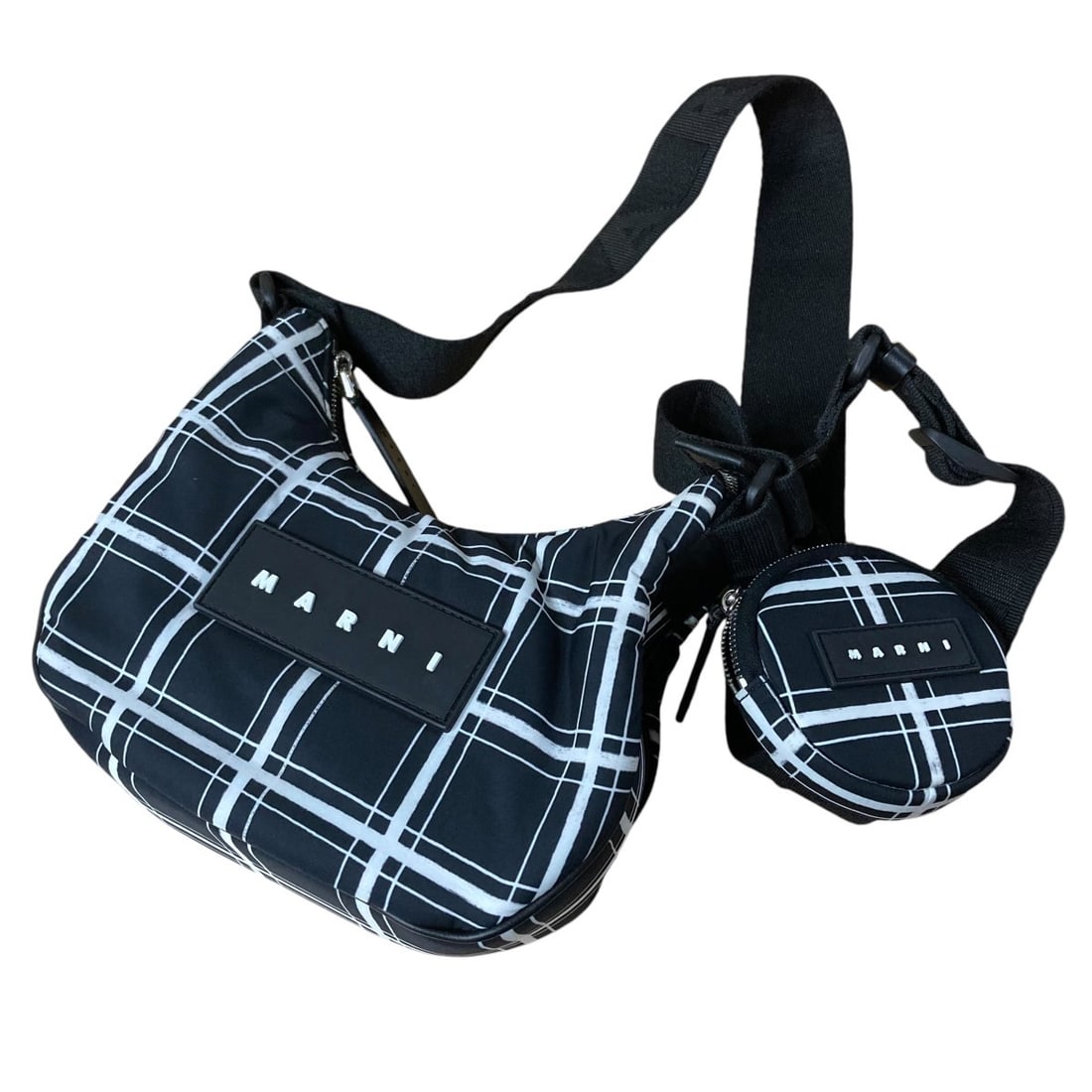 MARNI Puff Check Camera Bag Shoulder: MARNI Puff Check Camera Bag Shoulder Bag SBMP0147U0 Black Condition: Pre-owned Brand: MARNI Country: Japan SN: MOR_0820 Department: NA Occasion: Travel Style: NA Material: NA <br