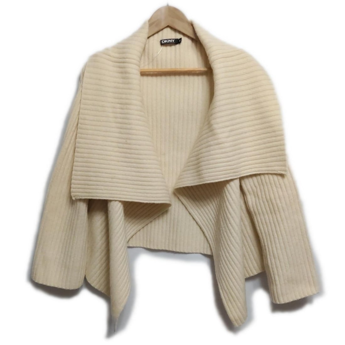 Auth DKNY - Cream Womens Cardigan: Auth DKNY - Cream Womens Cardigan Condition: Pre-owned - Good Brand: DKNY Style: Cardigan Color: Cream Material: Please see the photo of the quality tag ConditionRank: 6 Department: Women