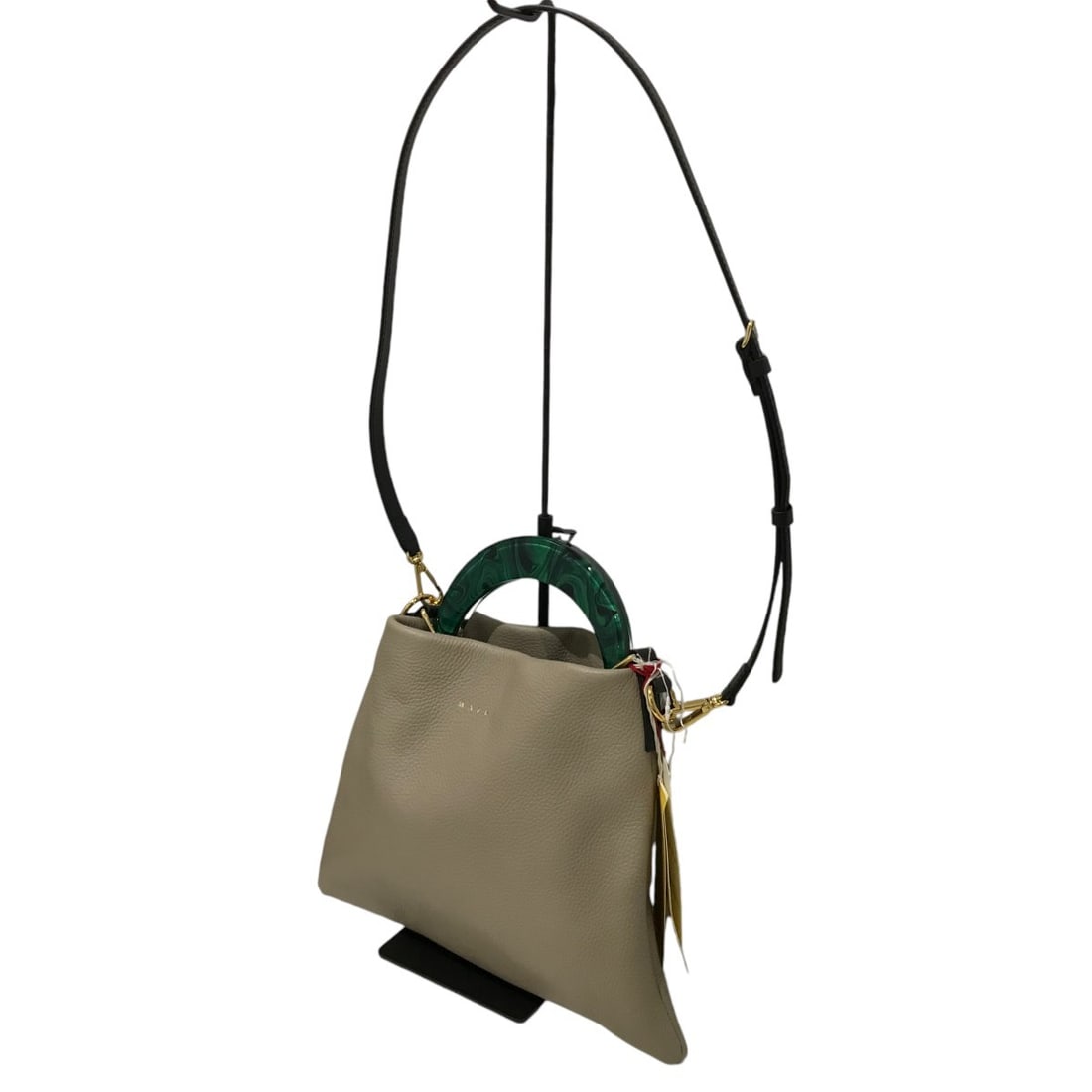 MARNI VENICE Small 2WAY Shoulder Bag: MARNI VENICE Small 2WAY Shoulder Bag SCMP0065UO Beige Condition: Pre-owned Brand: MARNI Country: Japan SN: MOR_0820 Department: NA Occasion: Travel Style: NA Material: NA <br