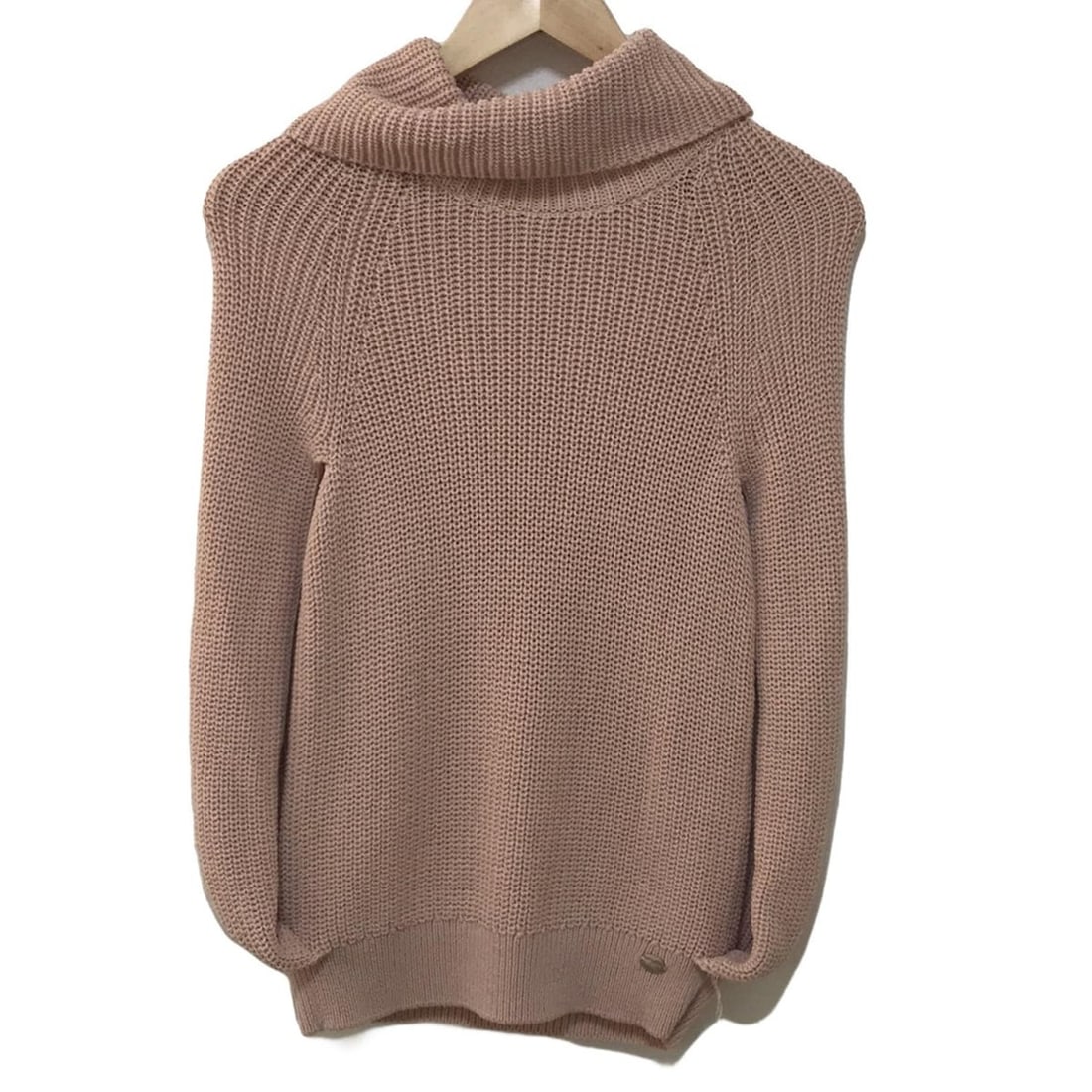 Auth MORABITO - Salmon Pink Womens: Auth MORABITO - Salmon Pink Womens Sweater Condition: Pre-owned - Good Brand: MORABITO Style: Sweater Color: Salmon Pink Material: Please see the photo of the quality tag ConditionRank: 6