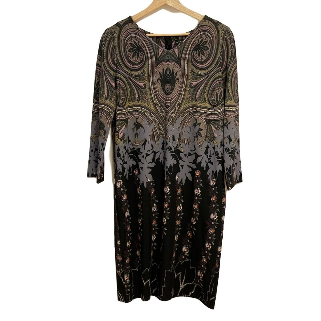 Auth ETRO - Black Pink Multi: Auth ETRO - Black Pink Multi Womens Dress Condition: Pre-owned - Good Brand: ETRO Style: Dress Color: Black, Pink, Multi Material: Please see the photo of the quality tag ConditionRank: 6