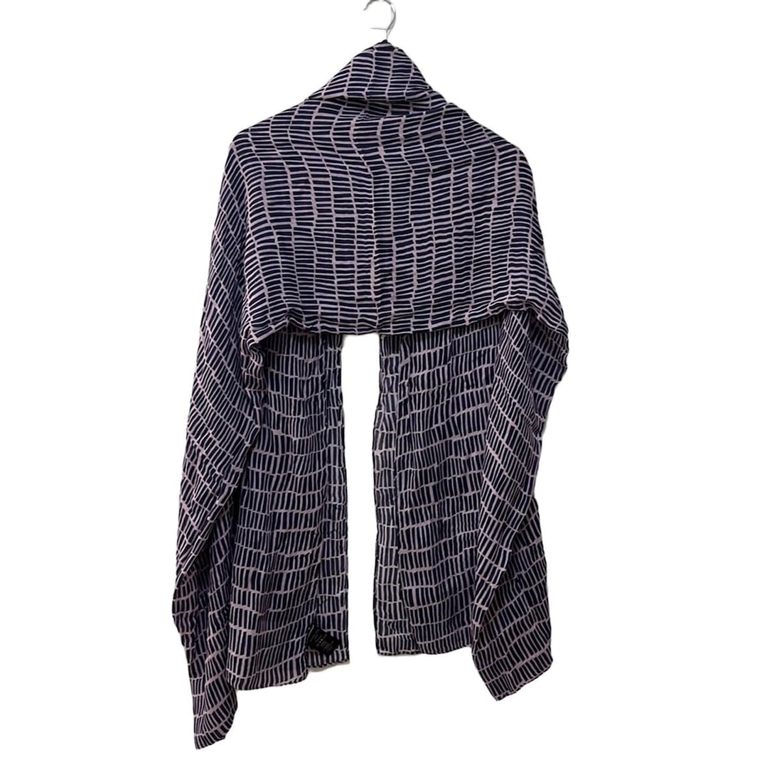 Auth marimekko - Dark Navy Pink: Auth marimekko - Dark Navy Pink Modal Silk Scarf Condition: Pre-owned Brand: marimekko Style: Scarf Color: Dark Navy, Pink Material: Modal, Silk ConditionRank: 7 Type: Scarf <b