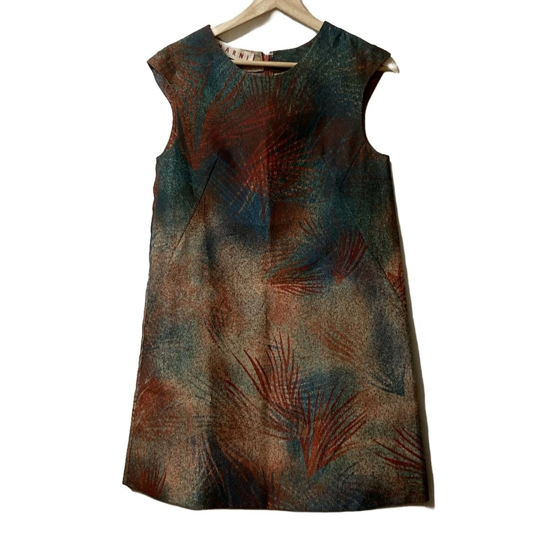 Auth MARNI - Green Orange Cream: Auth MARNI - Green Orange Cream Womens Dress Condition: Pre-owned - Good Brand: MARNI Style: Dress Color: Green, Orange, Cream Material: Please see the photo of the quality tag ConditionRank: 7 <b