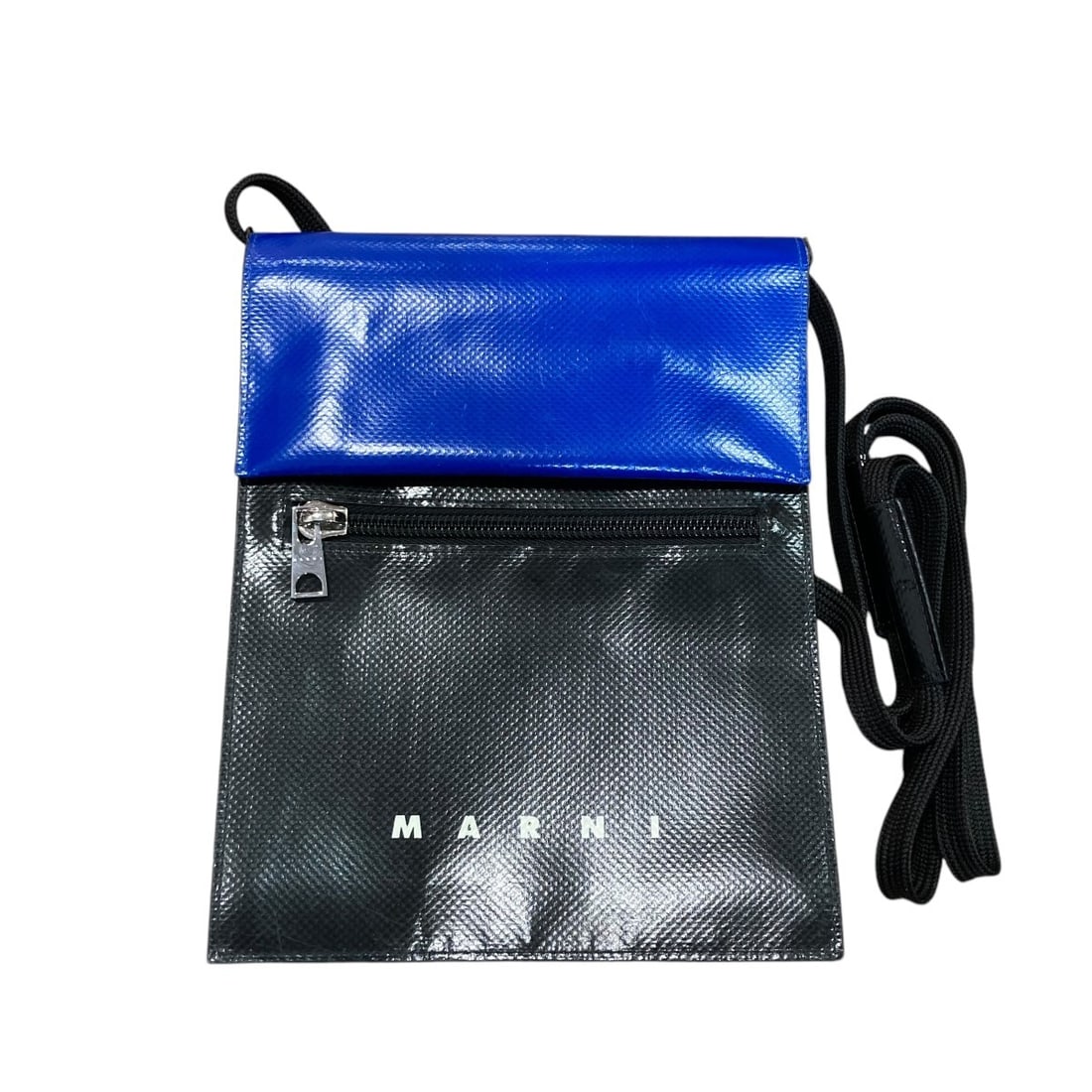 MARNI Bicolor Shoulder Bag SBMD0038A0 Blue: MARNI Bicolor Shoulder Bag SBMD0038A0 Blue Size: One Size Condition: Pre-owned Brand: MARNI Country: Japan SN: MOR_0820 Department: NA Occasion: Travel Style: NA Material: NA <br