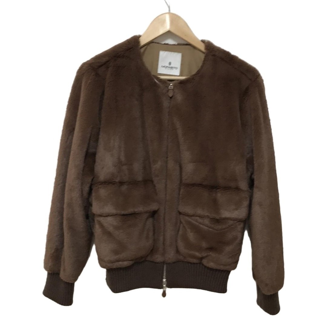 Auth MORABITO - Dark Brown Womens: Auth MORABITO - Dark Brown Womens Lightweight Jacket Condition: Pre-owned - Good Brand: MORABITO Style: Lightweight Jacket Color: Dark Brown Outer Shell Material: Please see the photo of the quality t