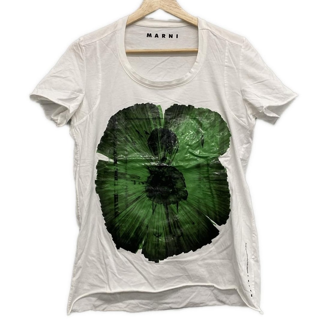 Auth MARNI - White Green Black: Auth MARNI - White Green Black Womens T-Shirt Condition: Pre-owned - Good Brand: MARNI Style: T-Shirt Color: White, Green, Black Material: Please see the photo of the quality tag ConditionRank: 6