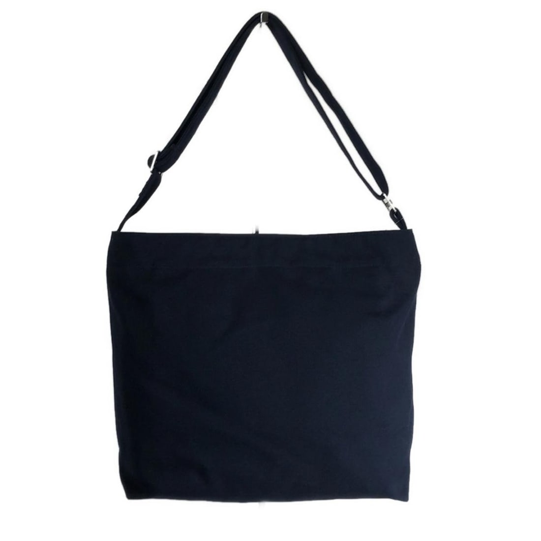 Auth marimekko Navy Canvas Shoulder Bag: Auth marimekko Navy Canvas Shoulder Bag Condition: Pre-owned Brand: marimekko Style: Shoulder Bag Exterior Color: Navy Exterior Material: Canvas ConditionRank: 7 Department: Women <br