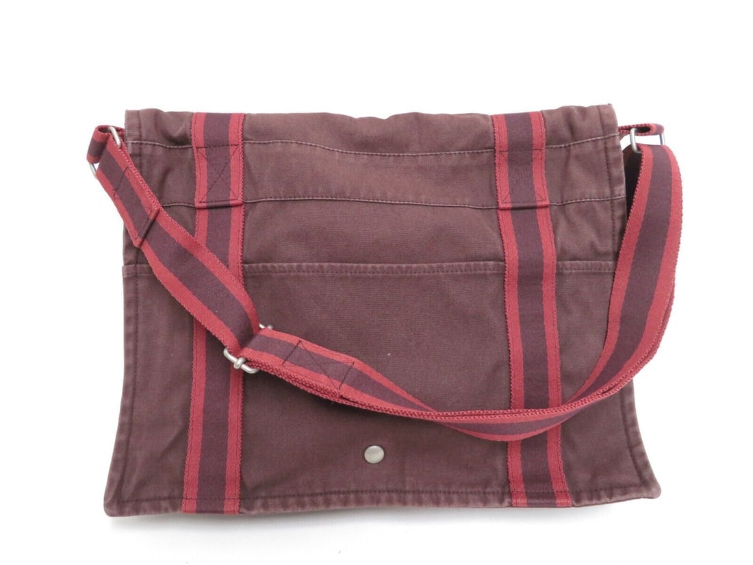 Authentic Hermes Fourre Tout Besace MM: Authentic Hermes Fourre Tout Besace MM Canvas Shoulder Bag #39790 Condition: Pre-owned Brand: HERMeS Department: Women Exterior Color: Brown Style: Shoulder Bag Fabric Type: Canvas Countr