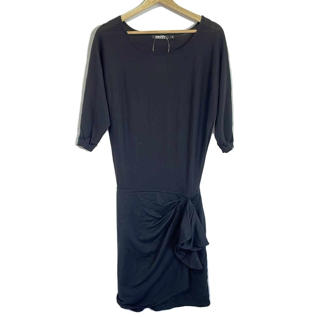 Auth DKNY - Black Womens Dress: Auth DKNY - Black Womens Dress Condition: Pre-owned - Good Brand: DKNY Style: Dress Color: Black Material: Please see the photo of the quality tag ConditionRank: 7 Department: Womens