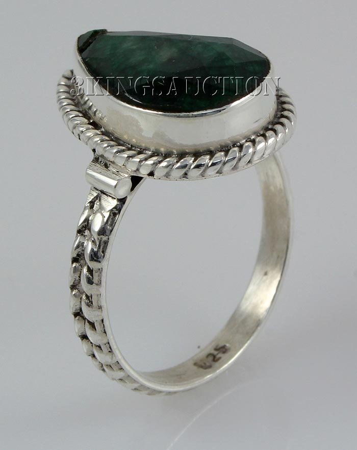 EMERALD BERYL 22.02CTW STERLING SILVER RING: EMERALD BERYL 22.02CTW STERLING SILVER RING **|**|** 15.26X10.47MM PEAR SHAPE EMERALD BERYL STERLING SILVER RING; SIZE 6.5 ; MSRP: $100