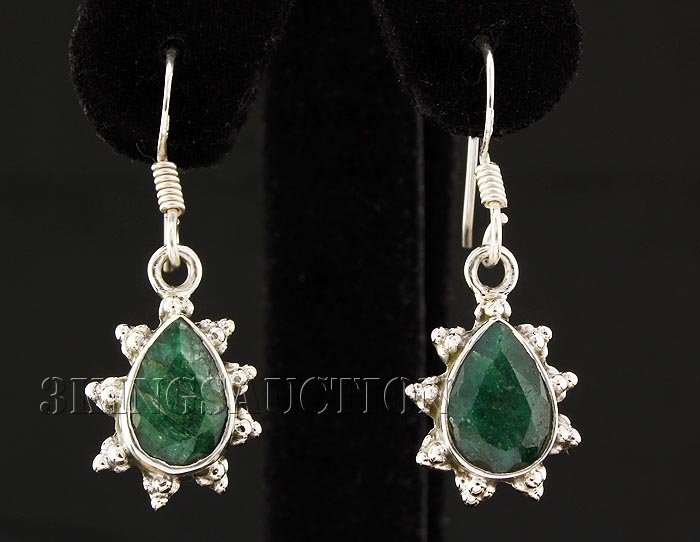 EMERALD BERYL 20.80CTW MINI SILVER HOOK EARRING: EMERALD BERYL 20.80CTW MINI SILVER HOOK EARRING **|**|** 11X8MM CUTE PEAR SHAPE EMERALD BERYL STERLING SILVER HOOK EARRING ; MSRP: $300