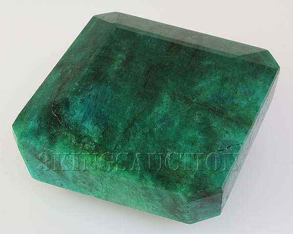 Big Emerald Beryl 1123.00ctw Loose Gemstone Square Cut: Big Emerald Beryl 1123.00ctw Loose Gemstone Square Cut **|**|** 60x60x30mm Emerald Beryl Faceted Loose Gemstone Square Shape ; MSRP: $8600