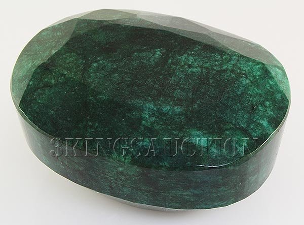 Big Emerald Beryl 1797.00ctw Loose Gemstone Oval Cut: Big Emerald Beryl 1797.00ctw Loose Gemstone Oval Cut **|**|** 80x62x43mm Emerald Beryl Faceted Loose Gemstone Oval Shape ; MSRP: $13800