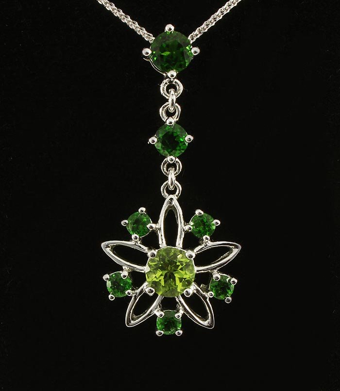 Tsavorite & Peridot Gems 2.44ctw Silver Pendant 2.86g: Tsavorite & Peridot Gems 2.44ctw Silver Pendant 2.86g **|**|** Tsavorite & Peridot Gems 2.44ctw Silver Pendant 2.86g (only one stock available) ; MSRP: $200