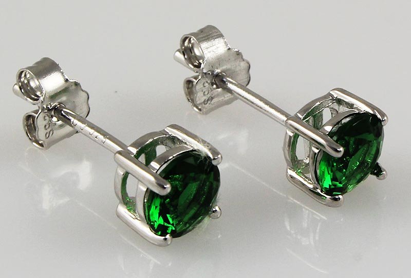 Green Tsavorite 1.00ctw Silver Stud Earring 0.50g: Green Tsavorite 1.00ctw Silver Stud Earring 0.50g **|**|** MSRP: $100