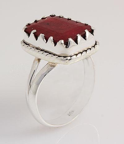 RUBY CORRUNDUM 27.58CTW UNIQUE DESIGN .925 RING: RUBY CORRUNDUM 27.58CTW UNIQUE DESIGN .925 RING **|**|** STERLING EMERALD SHAPE RING WITH 14X10MM APPROX RUBY CORRUNDUM GEMSTONE ; MSRP: $200