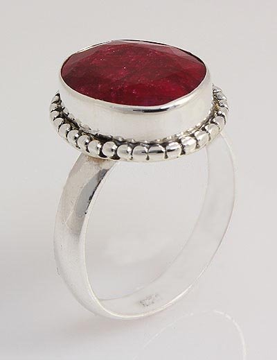 RUBY CORRUNDUM 24.42CTW ANTIQUE LOOKS .925 RING: RUBY CORRUNDUM 24.42CTW ANTIQUE LOOKS .925 RING **|**|** STERLING OVAL RING WITH 13X10MM APPROX RUBY CORRUNDUM GEMSTONE ; MSRP: $200