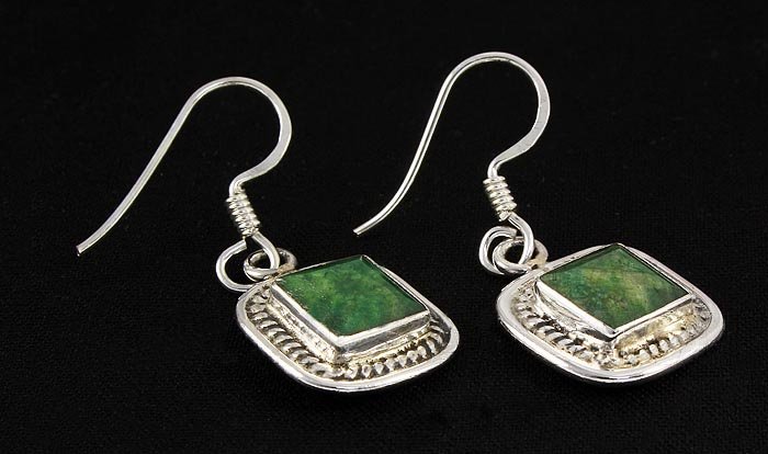EMERALD BERYL 21.28CTW SILVER HOOK EARRING: EMERALD BERYL 21.28CTW SILVER HOOK EARRING **|**|** STERLING SILVER SQUARE EARRING WITH 7MM APPROX EMERALD BERYL GEMSTONE ; MSRP: $100