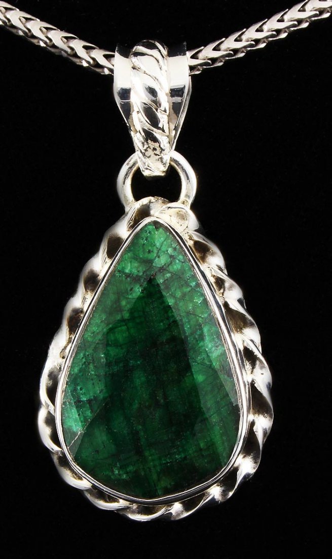 NATURAL EMERALD BERYL 27.86CTW SILVER PENDANT: STERLING SILVER PEAR PENDANT WITH 19X13MM APPROX EMERALD BERYL GEMSTONE