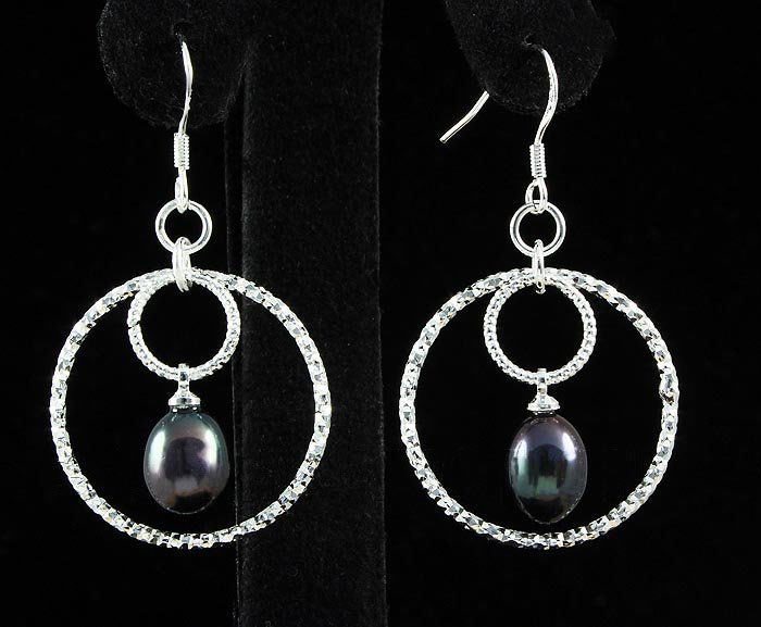 Pearl Dangling 4.40g Diamond Cut Design Silver Earring: 1.78 Inches Long Round Dangling Hook Earring with Black Color Freshwater Pearls 7mm in Size