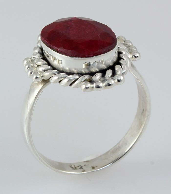 RUBY CORRUNDUM 21.90CTW STERLING SILVER RING: 12X10MM OVAL SHAPE RUBY CORRUNDUM ANTIQUE DESIGN SILVER RING; SIZE 7