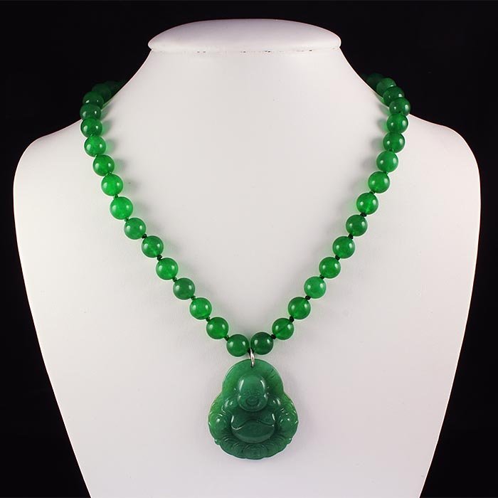 469.94 Carat Chinese Green Jade Balls Necklace Budha: 469.94 Carat Chinese Green Jade Balls Necklace Budha with Lucky Charm 8.37mm
