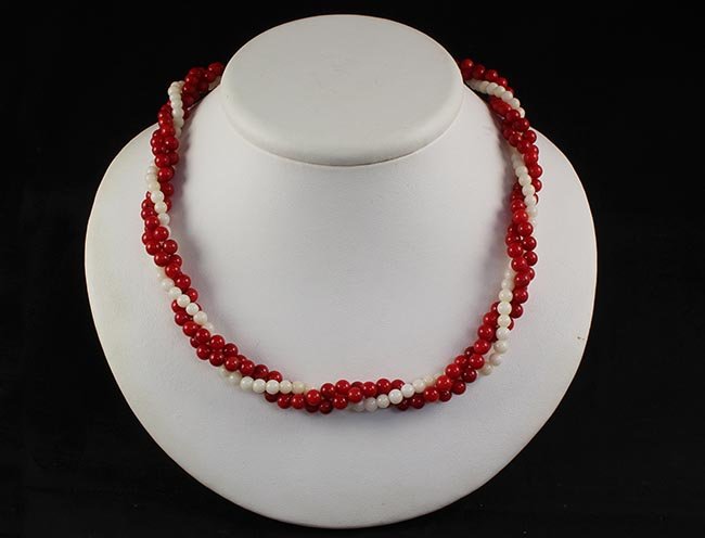 Vintage Pearl Coral Red & White Twisted Necklace: Vintage Pearl Coral Red & White Twisted Necklace **|**|** 217.00CARAT Vintage 80s Rope Choker Necklace Made of Coral and Pearl Beads with magnet lock ; MSRP: $0