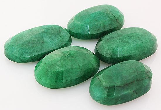 175.71ctw Faceted Loose Emerald Beryl Gemstone Lot of 5: 175.71ctw Faceted Loose Emerald Beryl Gemstone Lot of 5 **|**|** Mix Sizes Oval Shape Faceted Emerald Beryl Loose Gemstone ; MSRP: $1500