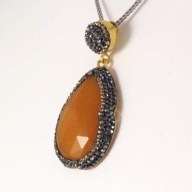 Carnelian Natural Stone Victorian Design Pendant: Carnelian Natural Stone Victorian Design Pendant **|**|** 15.70g Natural Stone Carnelian Drop Pendant in Victorian Design w/ CZ diamonds; 925 stamp gold plated ; MSRP: $100
