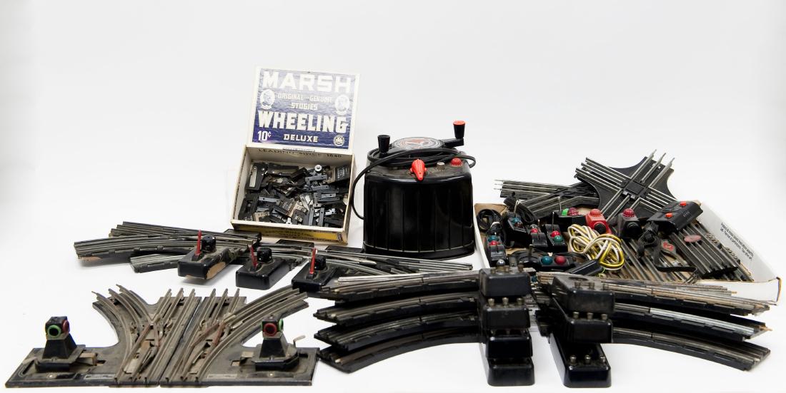 Group of WWII Lionel Train Accessories. (1 of 6)