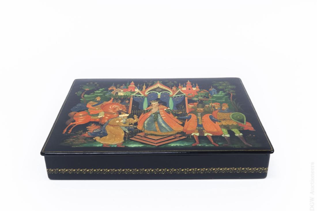 Golubev Palekh Russian Lacquer Box. (1 of 7)