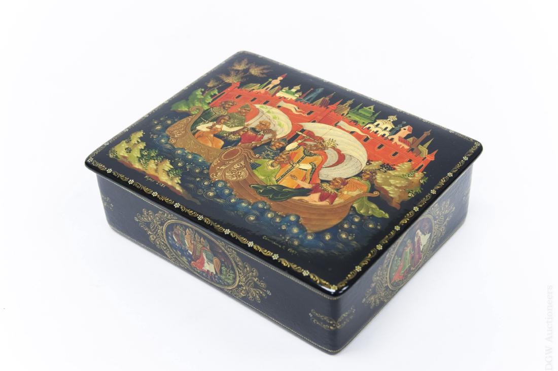 Palekh Russian Lacquer Box. (1 of 6)