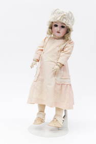 Heinrich Handwerck Simon Halbig Doll. (1 of 10)