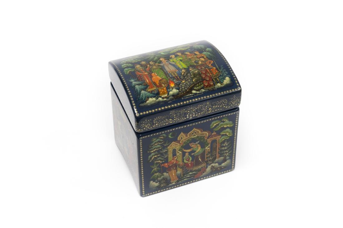 Krisenkova / Ivoilov Palekh Russian Lacquer Box. (1 of 6)