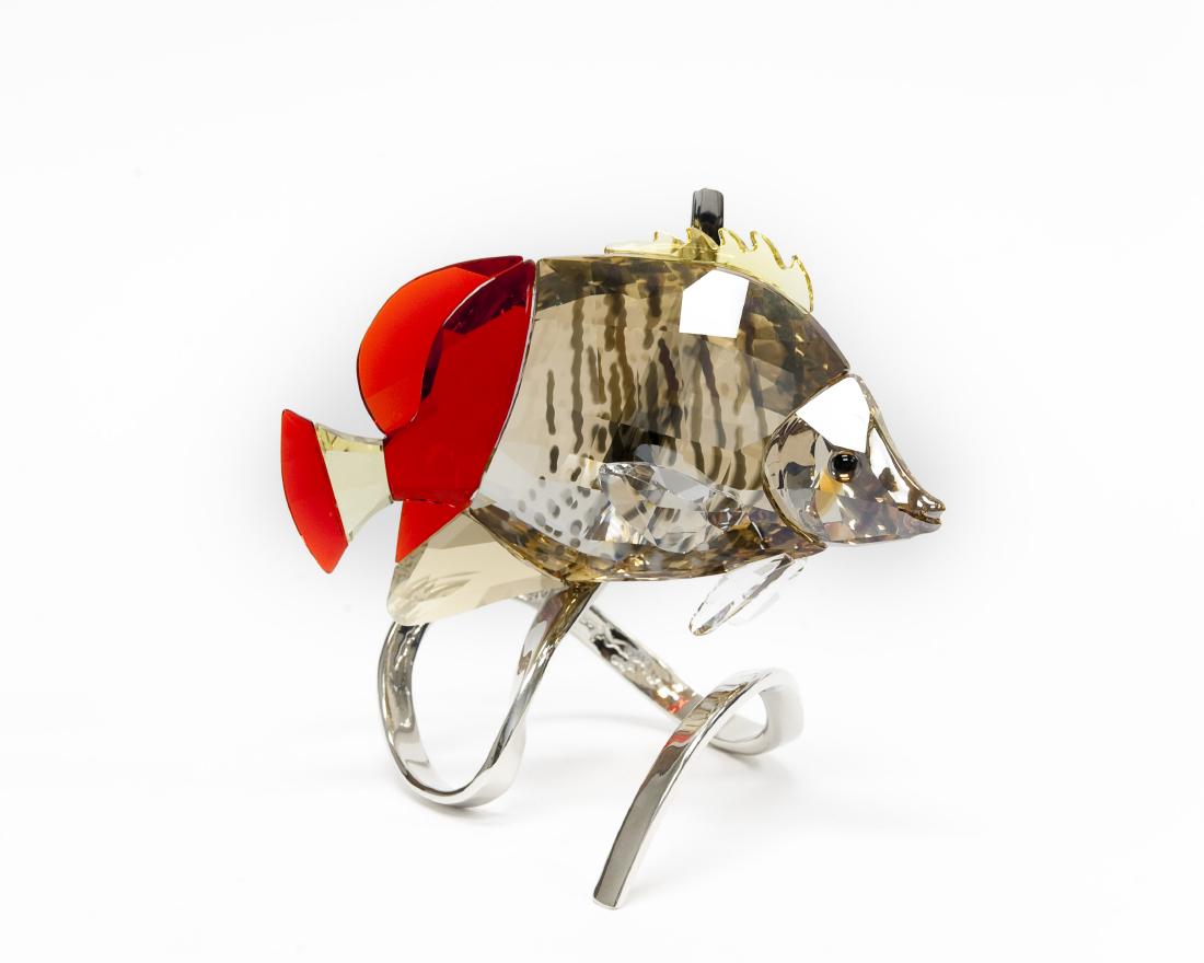 Swarovski Crystal Butterflyfish Figure.: Swarovski Crystal Butterflyfish, Light Siam figure on metal stand, No. 1040347. Box missing the top. (Approx. 4 1/2" tall, 4 3/4" x 3 3/4").