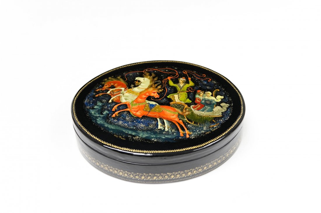 Palekh Russian Lacquer Box. (1 of 8)
