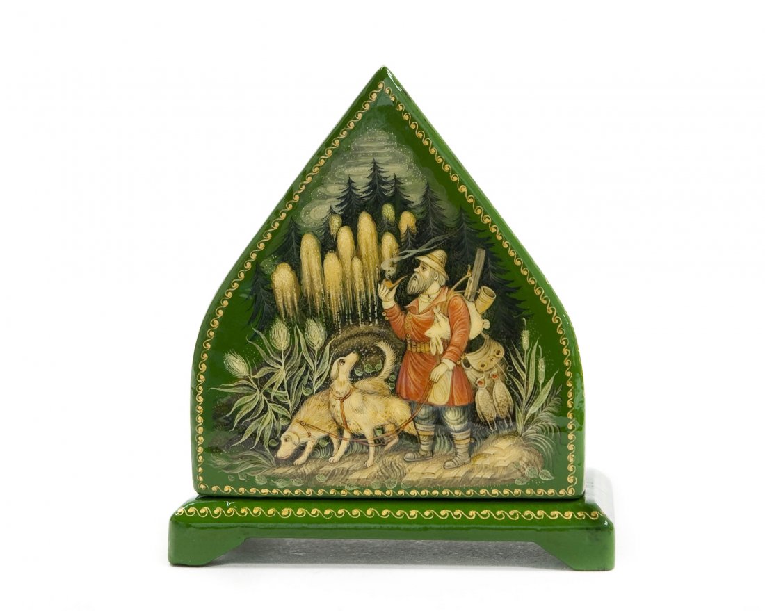 Palekh Russian Green Lacquer Box. (1 of 7)