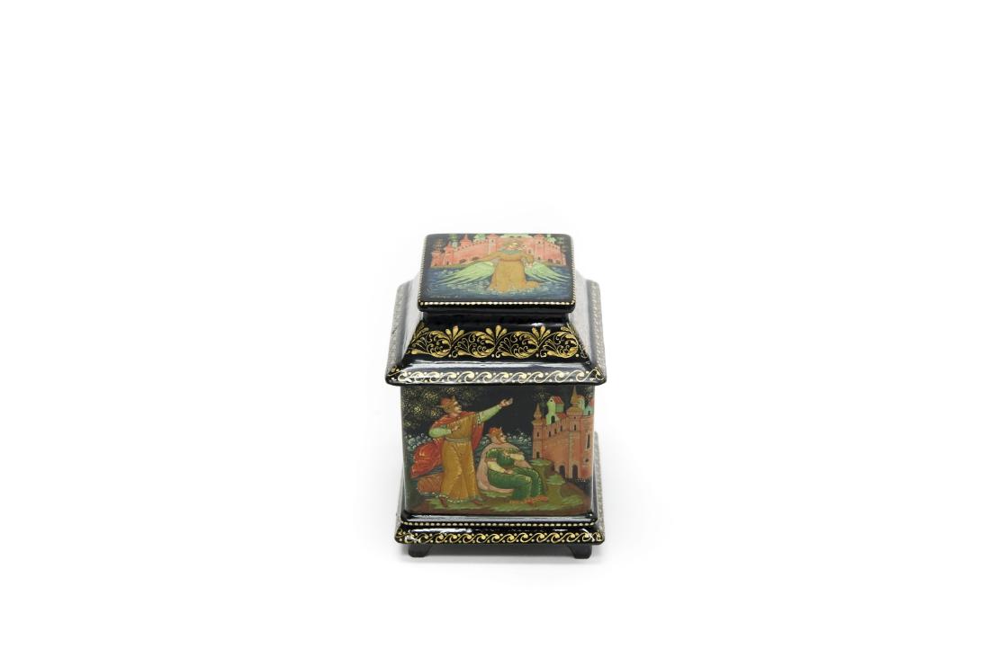 Sokolov Palekh Russian Lacquer Box. (1 of 6)