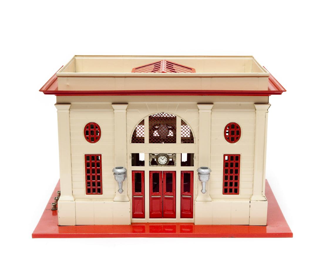 Lionel No. 115 Automatic Station with Box. (1 of 9)