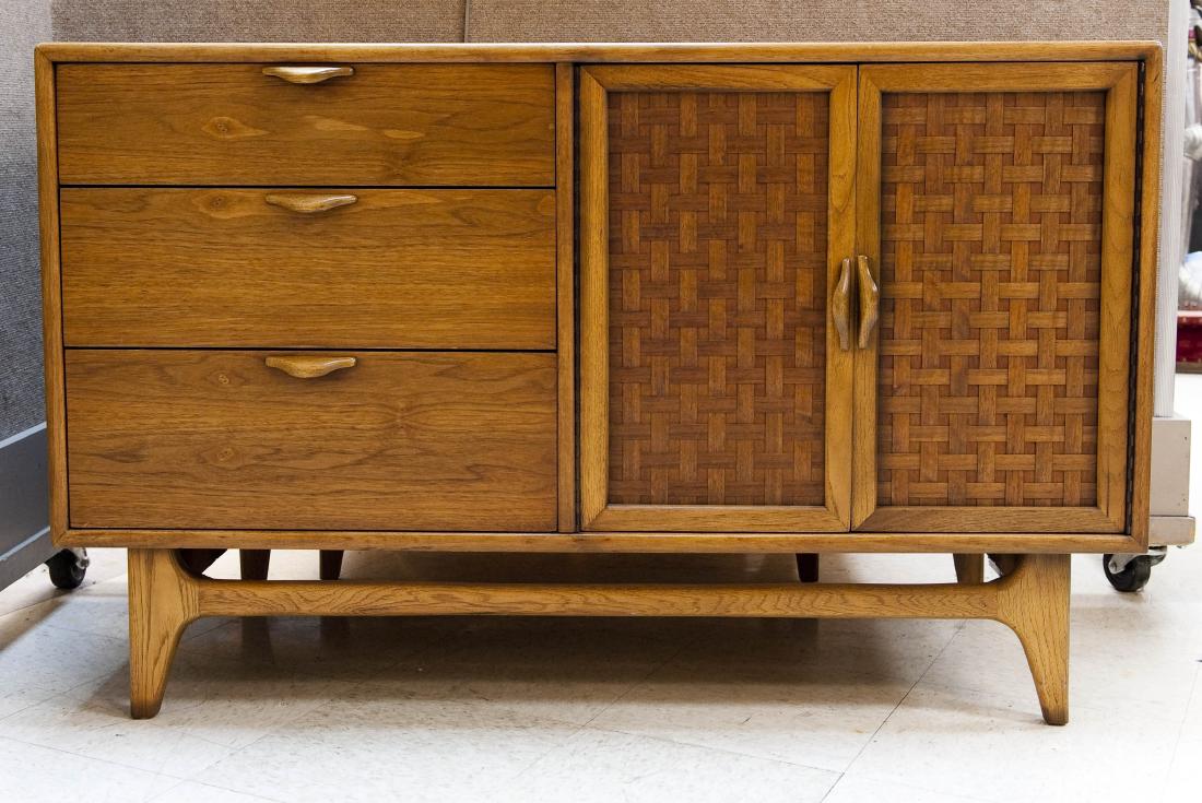 Lane Perception Collection Sideboard.: Lane Perception Collection sideboard with 3 drawers and 2 lattice front doors. (48" x 19" x 30 1/4").