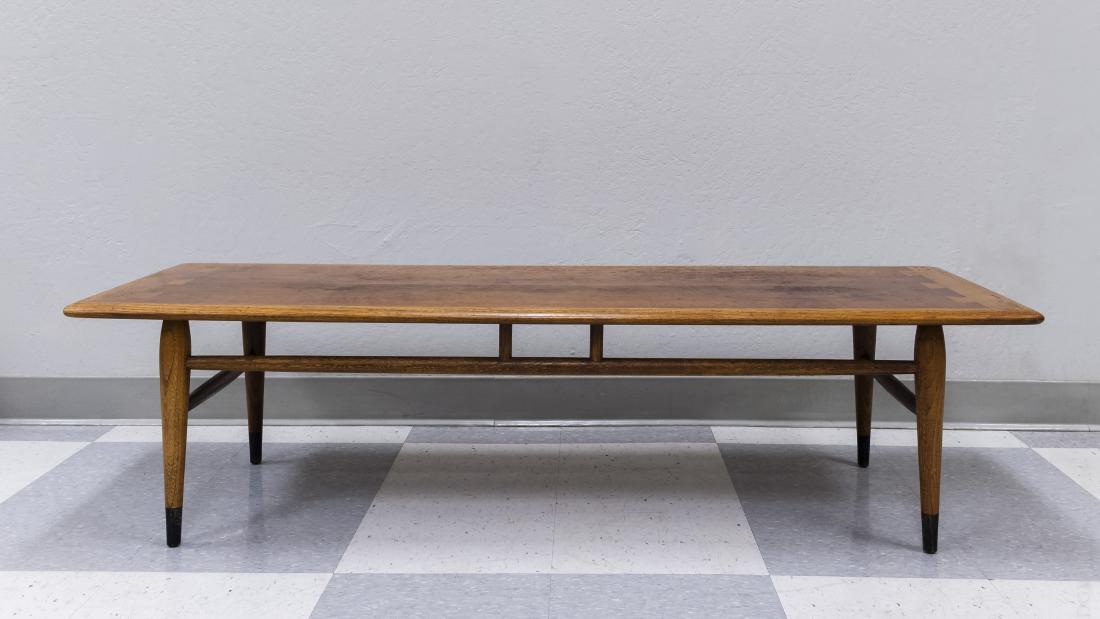 Lane Acclaim Dovetail Coffee Table. (1 of 9)