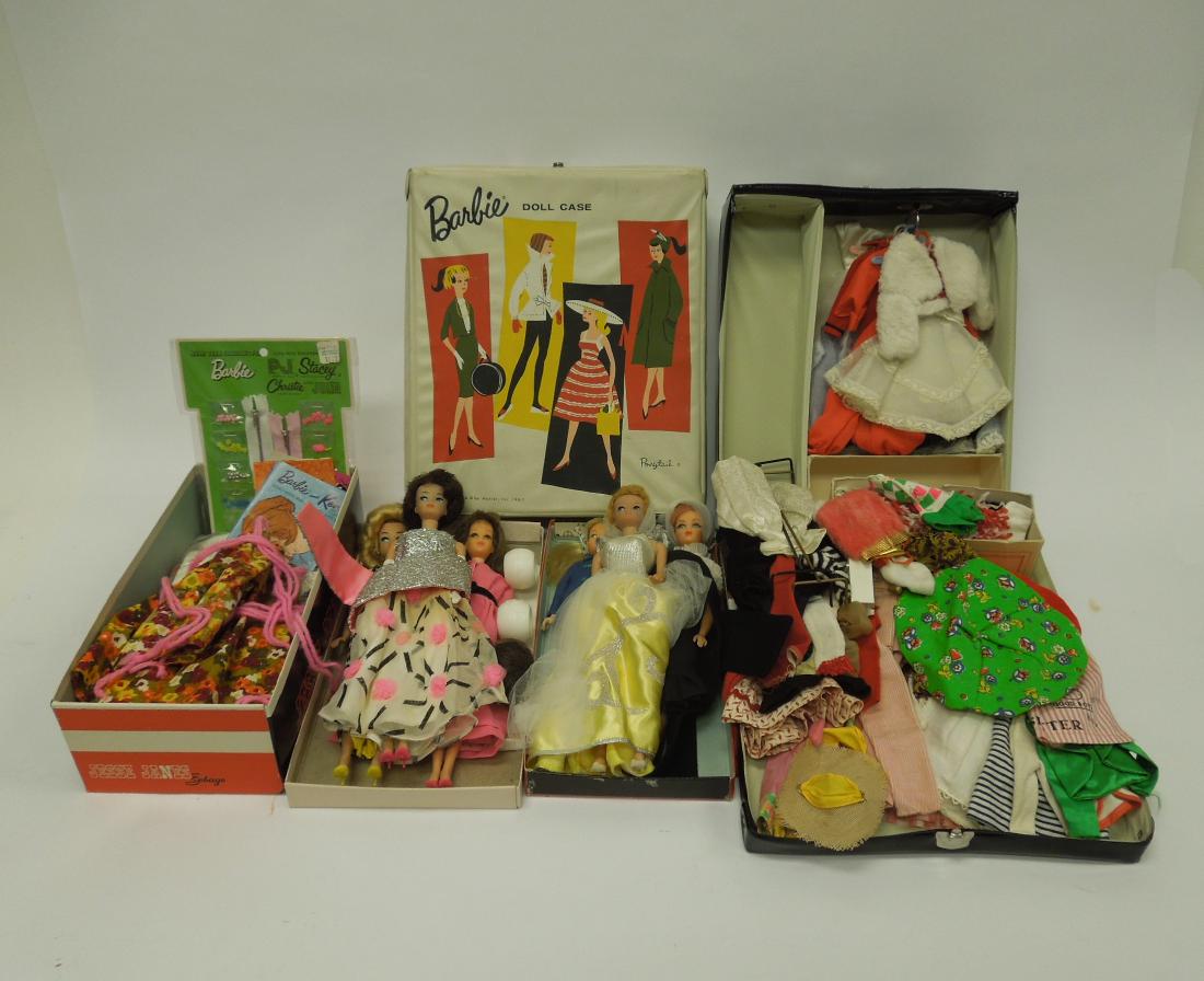 Collection of Vintage Barbie & Related Items.: Collection of vintage Barbie and related items incl. 6 Dolls, clothing, cases and accessories.