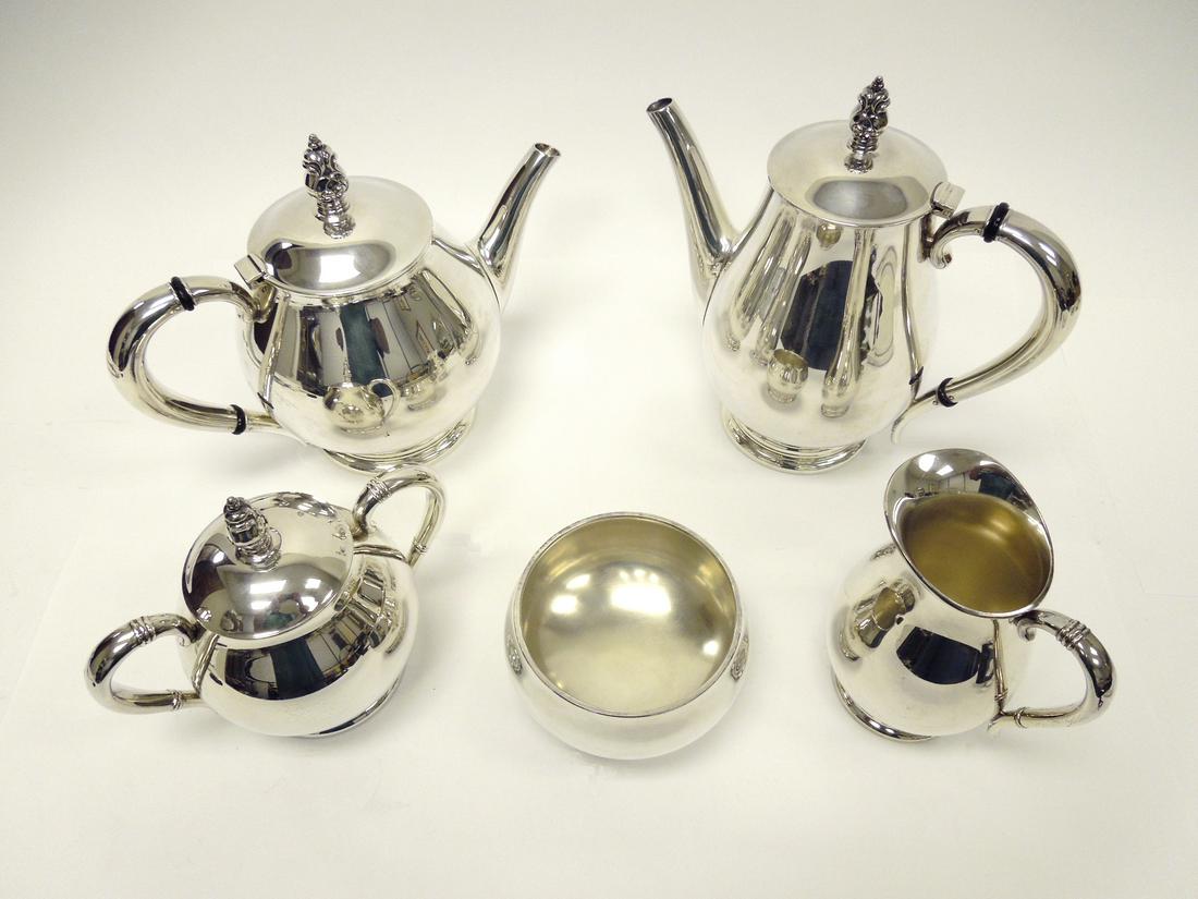 International Sterling Royal Danish Coffee & Tea Set.: International Sterling Silver Royal Danish 5-pc Coffee and Tea set. Coffee & Tea pots (9 cups each), creamer, sugar bowl and waste bowl. (77.84 troy oz).