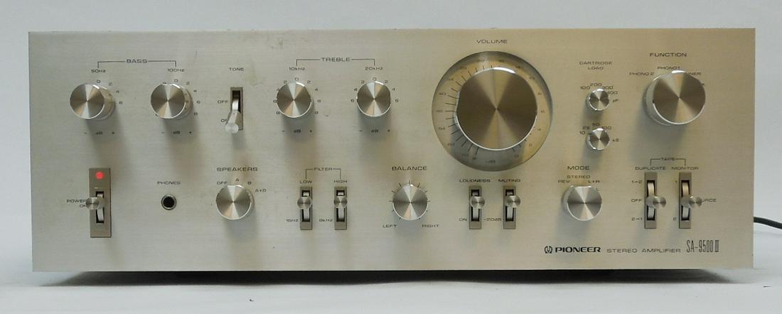 Pioneer model SA-9500 II Stereo Amplifier.: Pioneer model SA-9500 II Stereo Amplifier. 80 watts per channel, 2 stage differential amplifier parallel PP direct-coupled OCL. Manufactured 1977-1979.