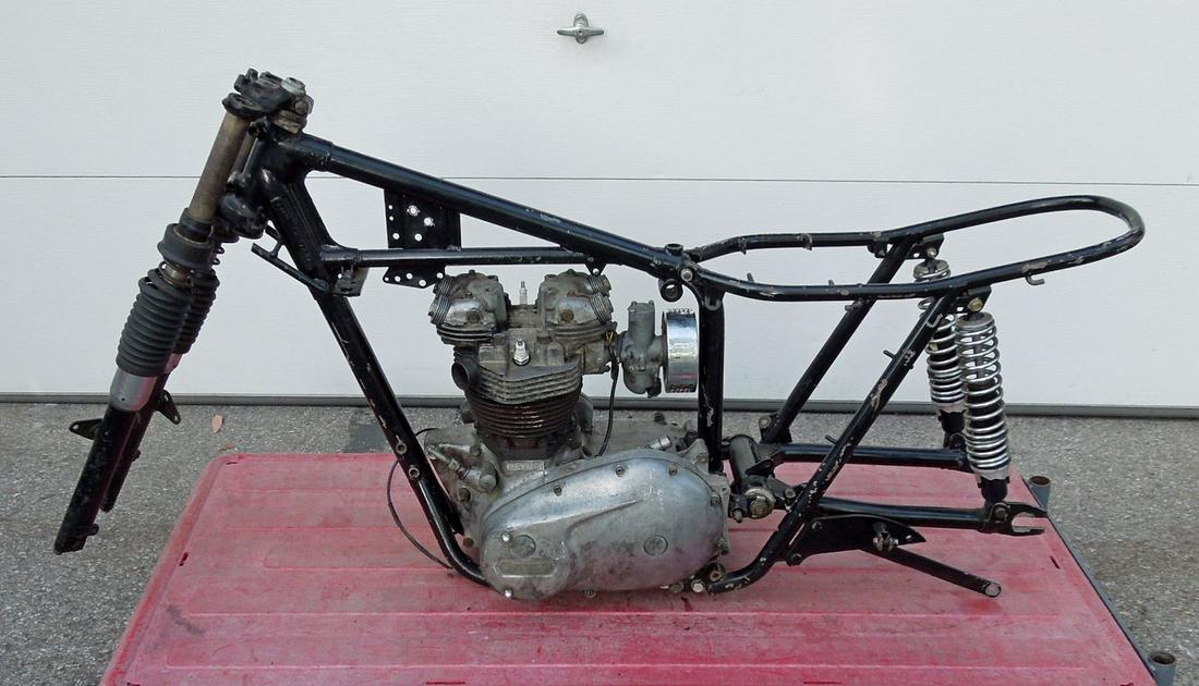 1965 Triumph Trophy 500cc Engine and Frame. (1 of 6)