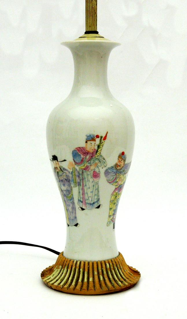 Chinese Porcelain Vase Table Lamp. (1 of 5)